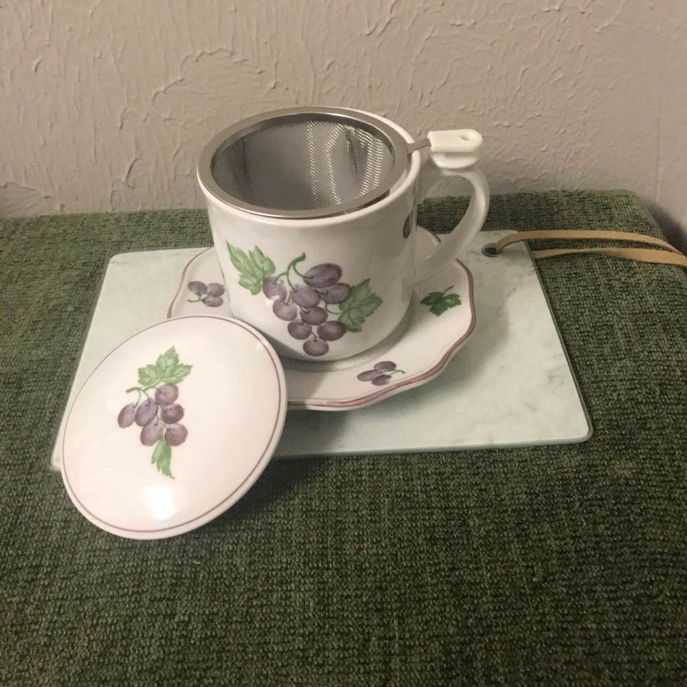 Andrea Sadek Tea and Steeper Cup with Saucer - Picture 5 of 9